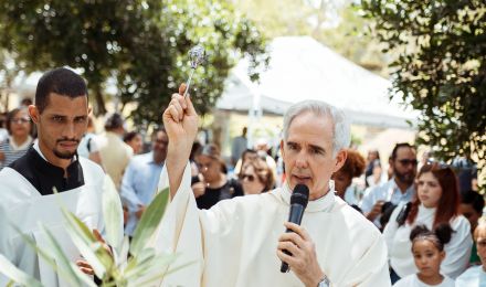 Puerta del Cielo celebra eucaristía en honor al día de los padres