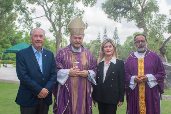 Parque Cementerio Puerta del Cielo llevó a cabo la conmemoración del “Día de los Fieles Difuntos”